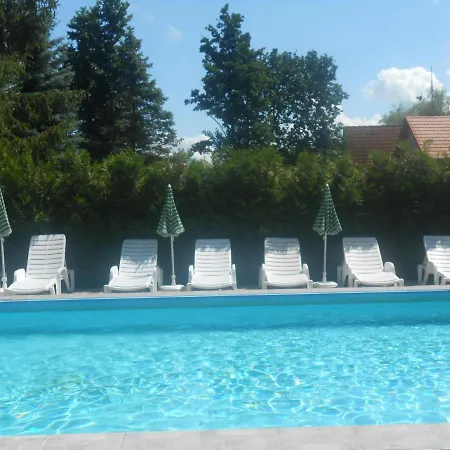 Ferienwohnung Mit Pool; Wlan Fur 5 Personen Direkt Am Wasser Apartment