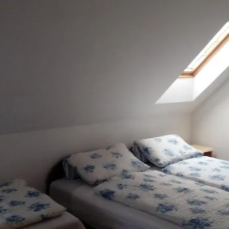 Ferienwohnung Mit Pool; Wlan Fur 5 Personen Direkt Am Wasser * Balatonmáriafürdő